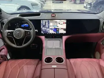 2025 Aito M8 с пробегом 4 000 км