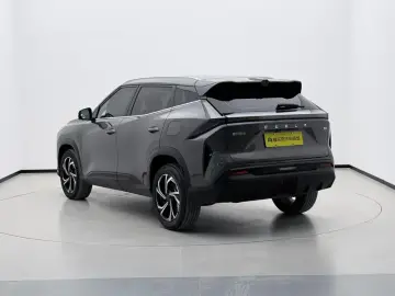 2024 Geely Atlas Pro с пробегом 42 900 км