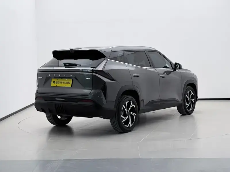 2024 Geely Atlas Pro с пробегом 42 900 км