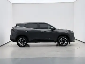 2024 Geely Atlas Pro с пробегом 42 900 км