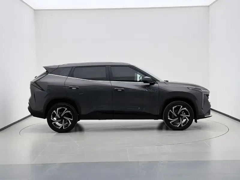 2024 Geely Atlas Pro с пробегом 42 900 км