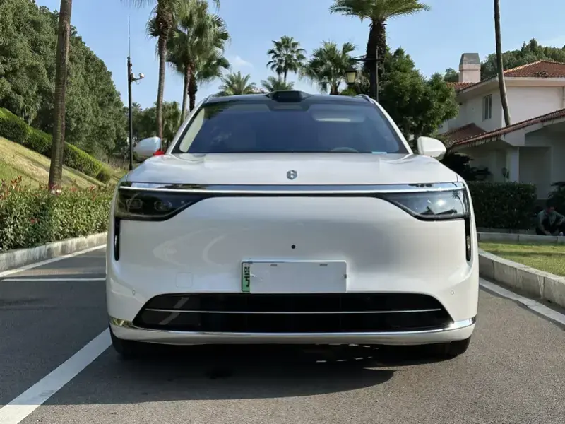 2025 Aito M8 с пробегом 17 000 км