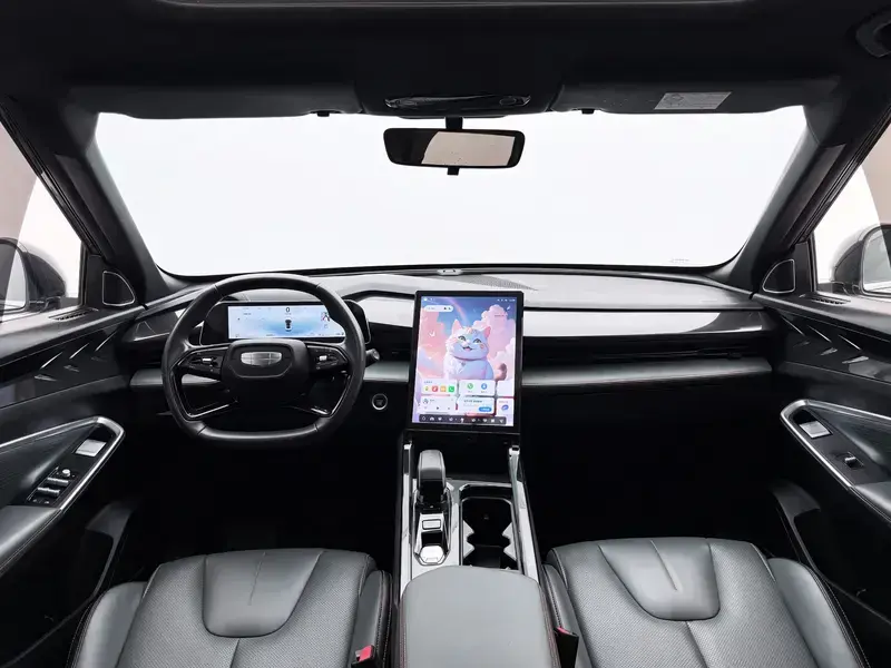 2024 Geely Atlas Pro с пробегом 42 900 км