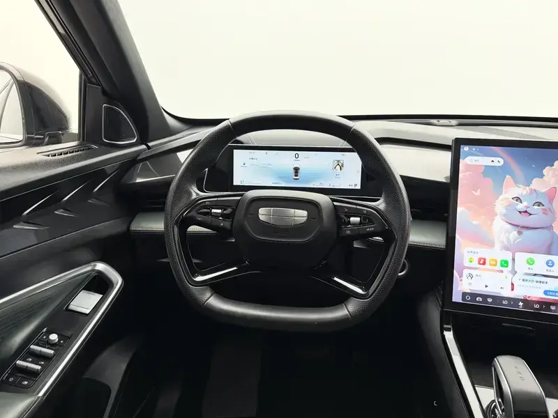 2024 Geely Atlas Pro с пробегом 42 900 км