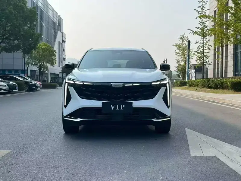 2023 Geely Atlas Pro с пробегом 53 000 км