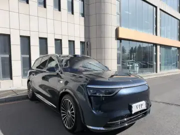 2025 Aito M8 с пробегом 22 000 км