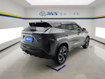 2024 Geely Atlas Pro с пробегом 16 000 км