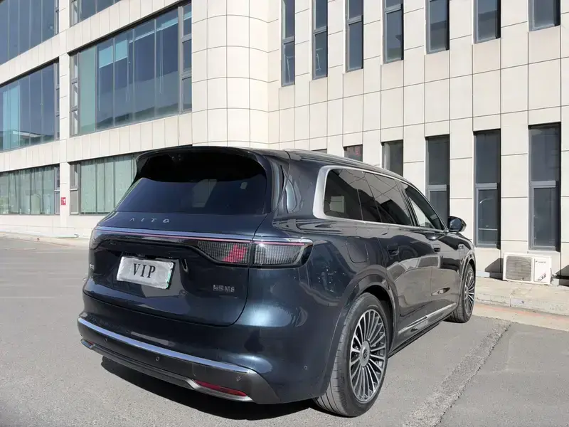 2025 Aito M8 с пробегом 22 000 км
