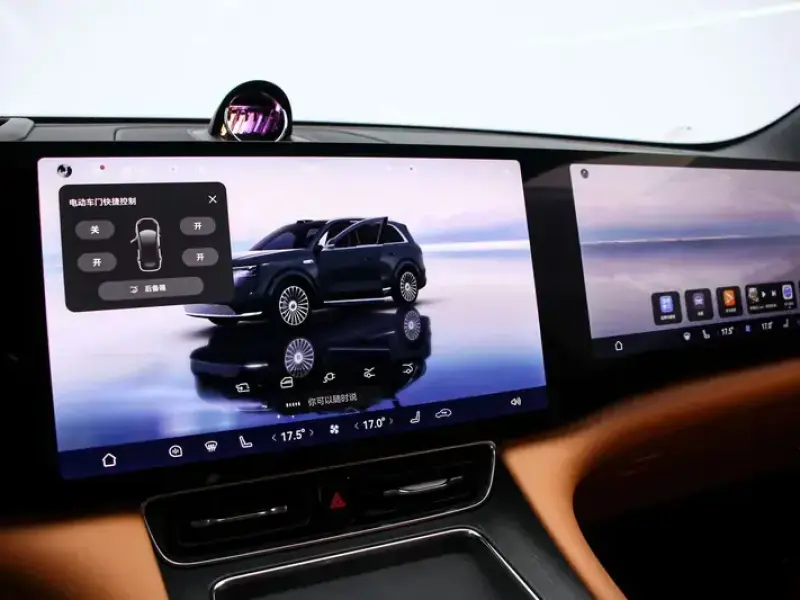 2025 Aito M8 с пробегом 17 000 км