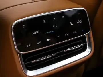 2025 Aito M8 с пробегом 17 000 км