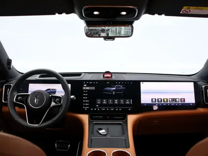 2025 Aito M8 с пробегом 17 000 км