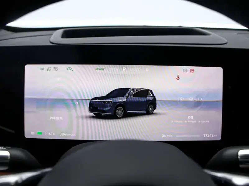 2025 Aito M8 с пробегом 17 000 км
