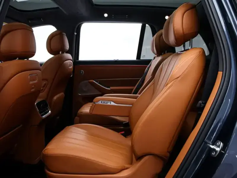 2025 Aito M8 с пробегом 17 000 км