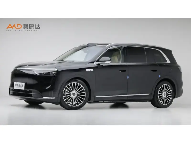 2025 Aito M8 с пробегом 10 500 км