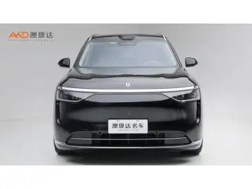 2025 Aito M8 с пробегом 10 500 км