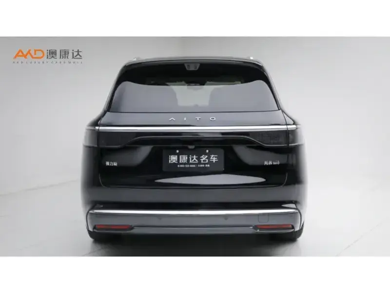 2025 Aito M8 с пробегом 10 500 км