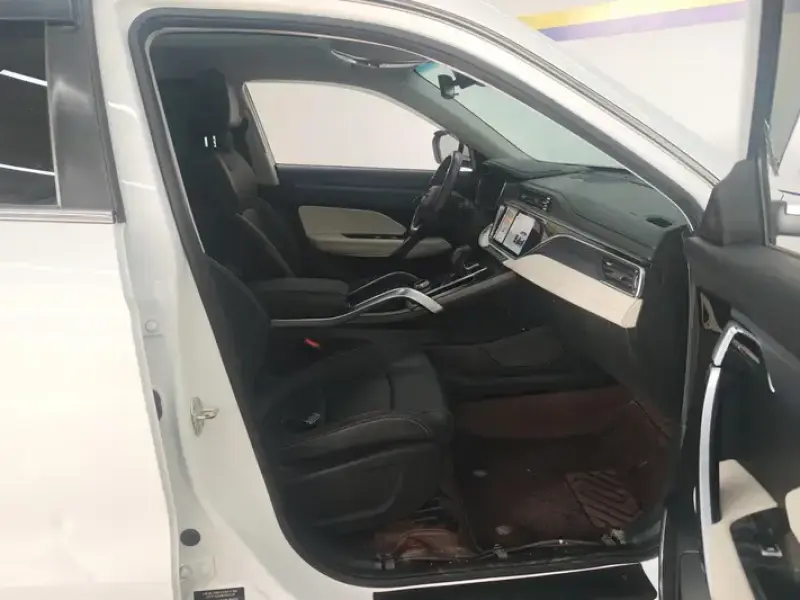 2022 Geely Atlas Pro с пробегом 93 000 км
