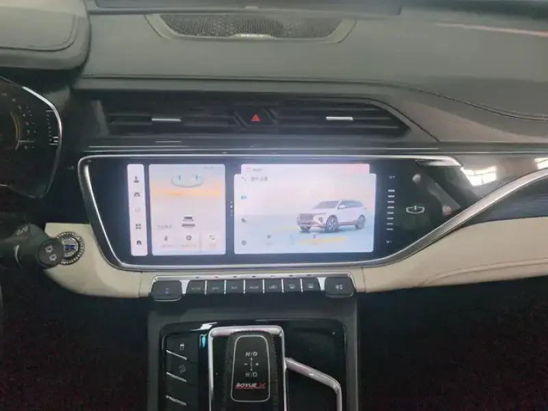 2022 Geely Atlas Pro с пробегом 93 000 км