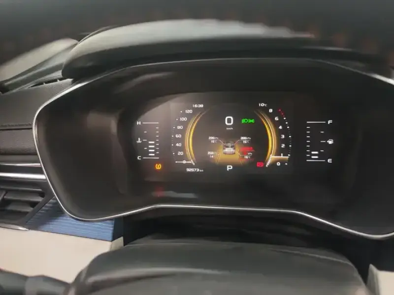 2022 Geely Atlas Pro с пробегом 93 000 км
