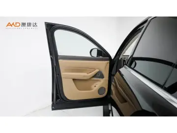 2025 Aito M8 с пробегом 10 500 км