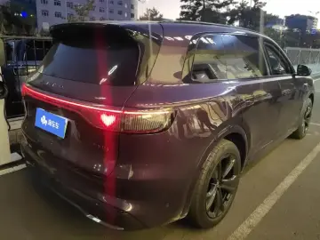 2025 Aito M8 с пробегом 13 000 км