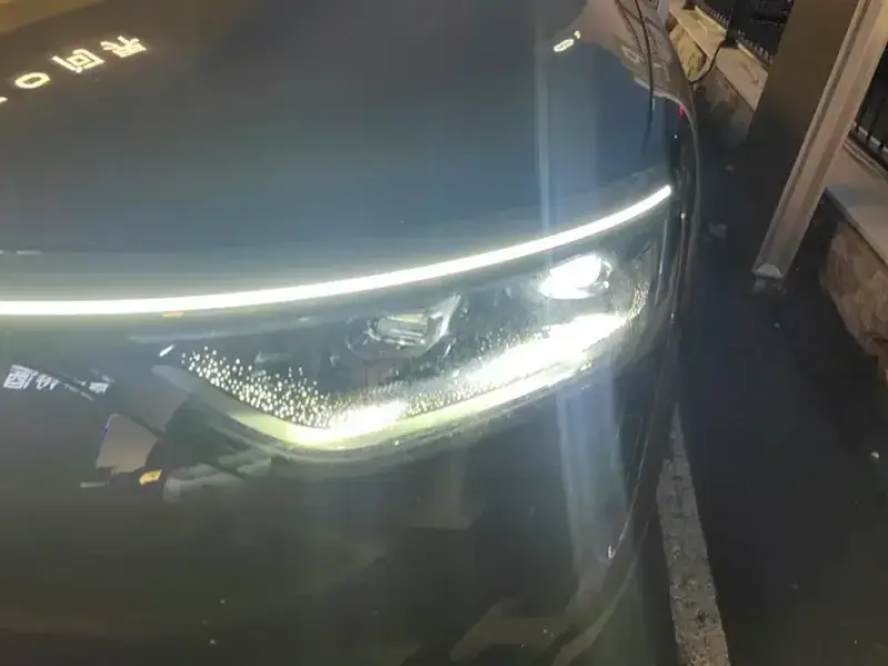 2025 Aito M8 с пробегом 13 000 км