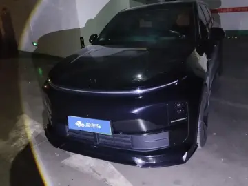 2024 Li Auto (Lixiang) L6 с пробегом 68 000 км