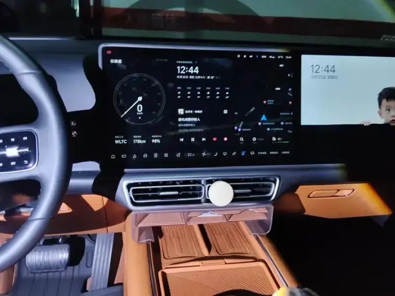 2024 Li Auto (Lixiang) L6 с пробегом 68 000 км