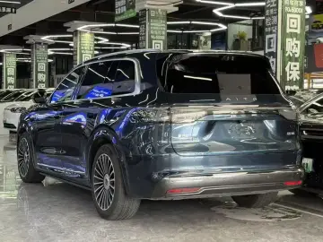 2025 Aito M8 с пробегом 22 000 км