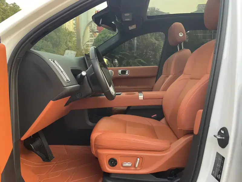 2024 Li Auto (Lixiang) L6 с пробегом 34 000 км
