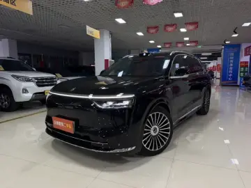 2025 Aito M8 с пробегом 5 800 км