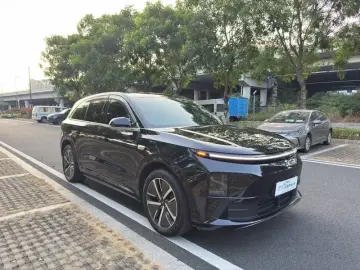 2024 Li Auto (Lixiang) L6 с пробегом 63 000 км