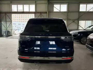 2026 Aito M9 с пробегом 100 км