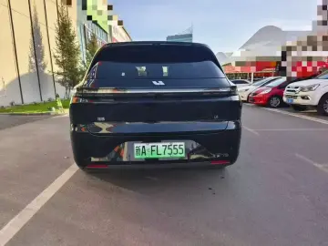 2025 Li Auto (Lixiang) L6 с пробегом 103 000 км