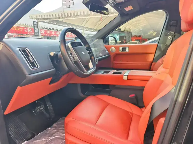 2025 Li Auto (Lixiang) L6 с пробегом 103 000 км