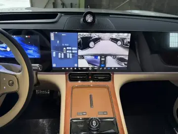 2026 Aito M9 с пробегом 100 км