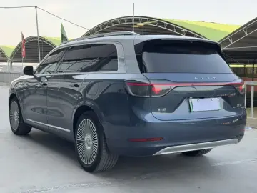 2024 Aito M9 с пробегом 67 500 км