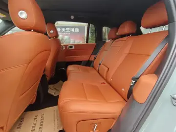 2025 Li Auto (Lixiang) L6 с пробегом 6 000 км