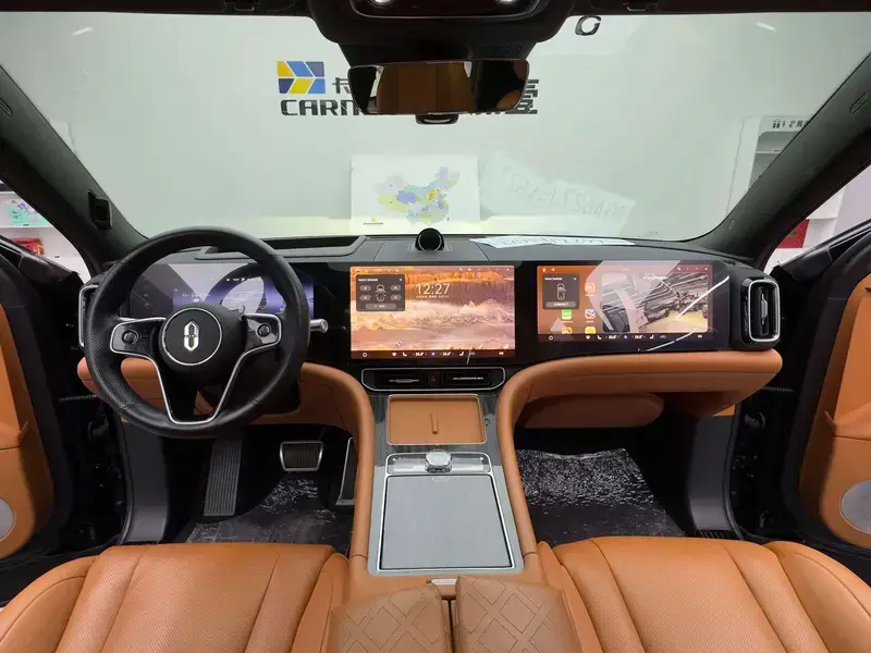 2024 Aito M9 с пробегом 37 800 км