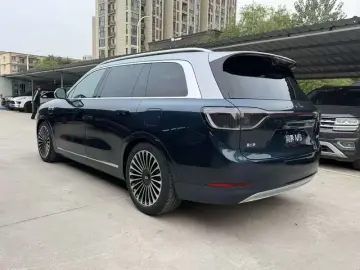 2025 Aito M9 с пробегом 100 км