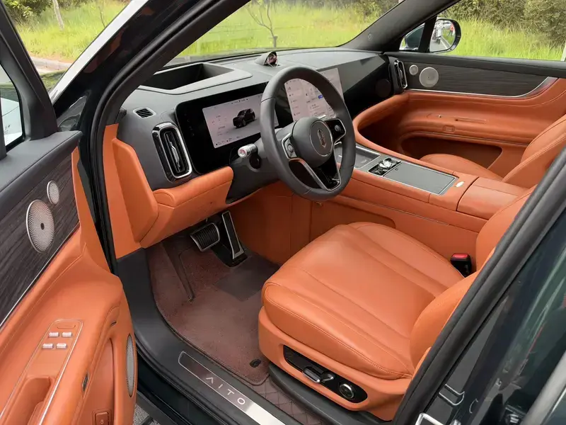2024 Aito M9 с пробегом 56 000 км