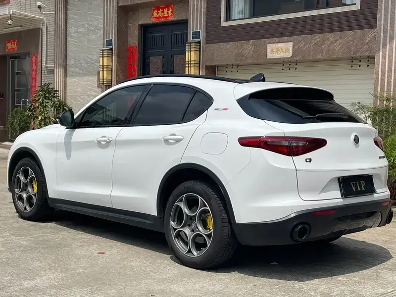 2020 Alfa Romeo Stelvio с пробегом 130 000 км