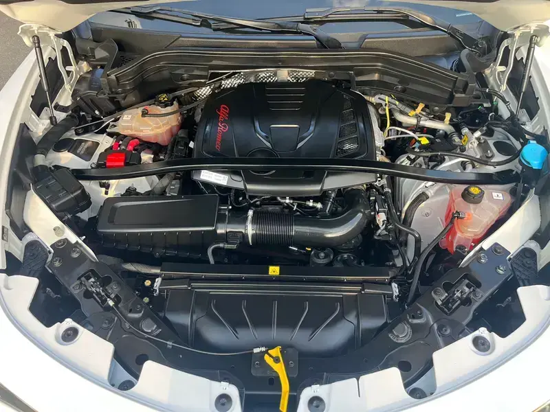 2020 Alfa Romeo Stelvio с пробегом 61 000 км