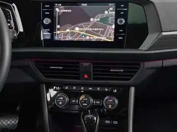 2024 Volkswagen Jetta с пробегом 44 163 км