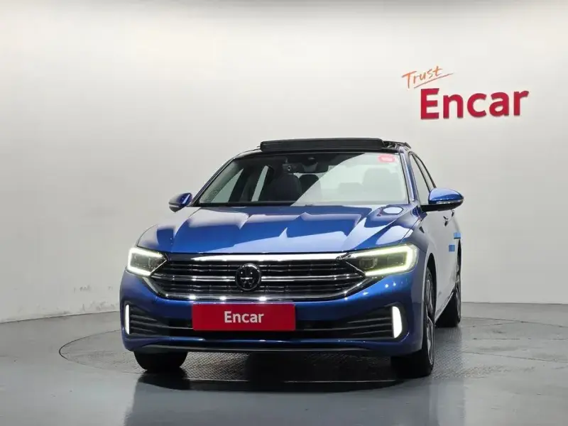 2023 Volkswagen Jetta с пробегом 20 568 км