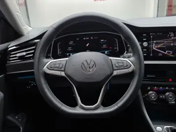 2023 Volkswagen Jetta с пробегом 26 206 км