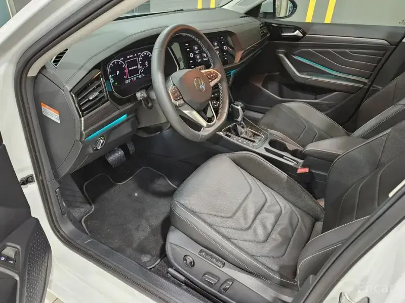 2023 Volkswagen Jetta с пробегом 16 923 км