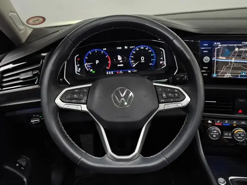 2022 Volkswagen Jetta с пробегом 51 306 км