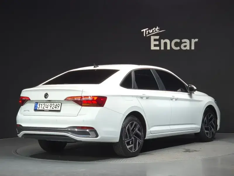 2024 Volkswagen Jetta с пробегом 11 745 км