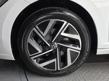 2024 Volkswagen Jetta с пробегом 11 745 км